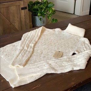 BRAND NEW! White St John’s Bay Sweater